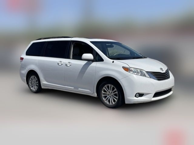 2014 Toyota Sienna XLE