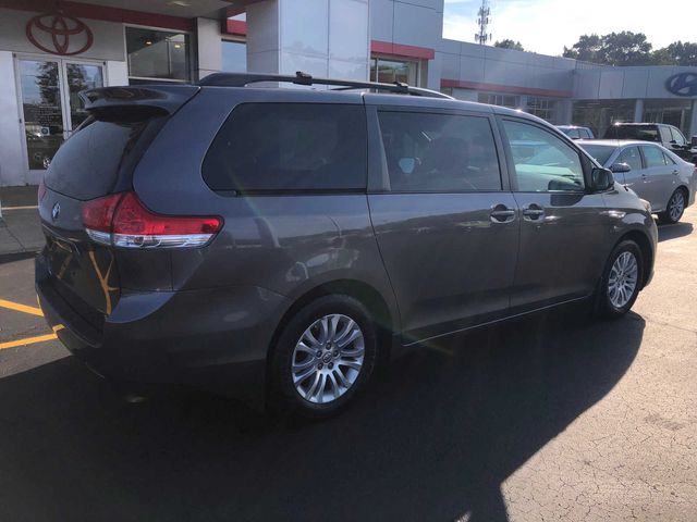 2014 Toyota Sienna XLE