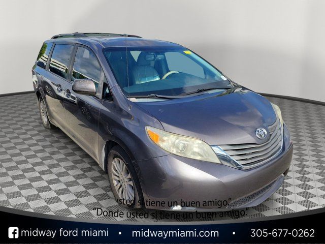 2014 Toyota Sienna XLE