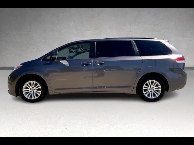 2014 Toyota Sienna XLE