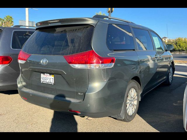 2014 Toyota Sienna XLE