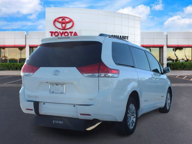 2014 Toyota Sienna XLE