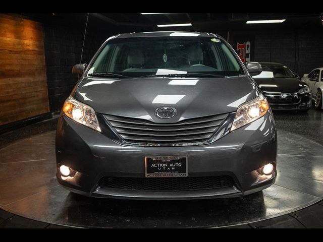 2014 Toyota Sienna XLE