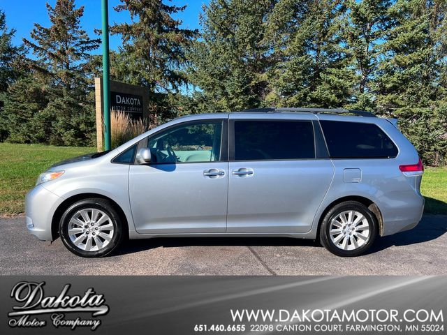 2014 Toyota Sienna XLE