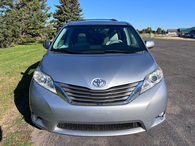 2014 Toyota Sienna XLE