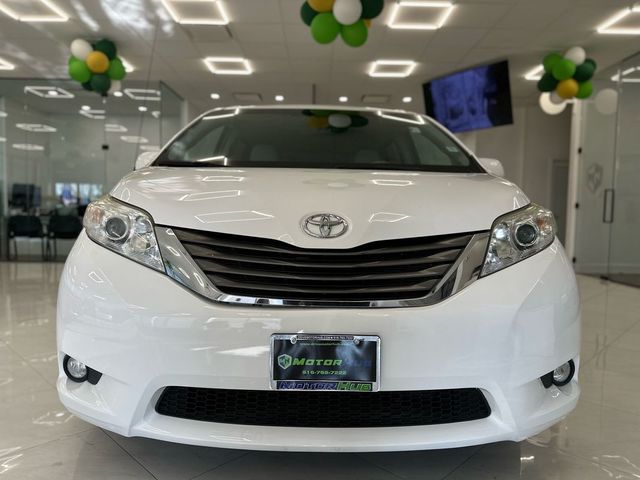 2014 Toyota Sienna 