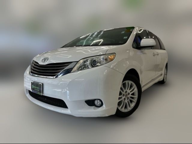 2014 Toyota Sienna 