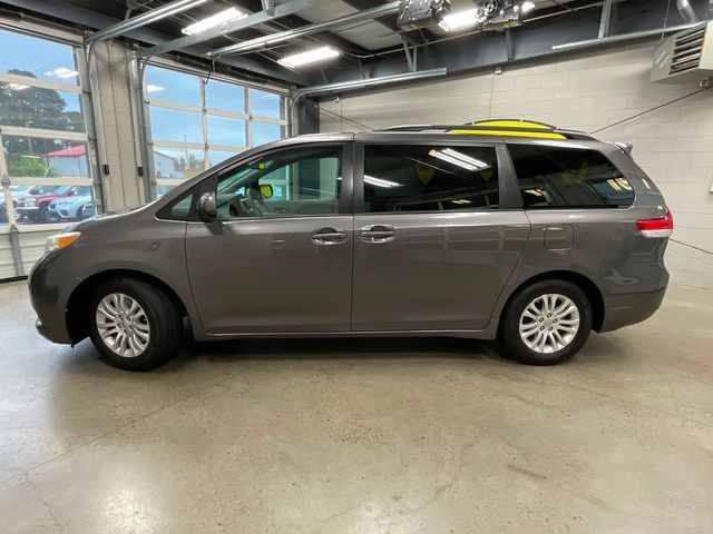 2014 Toyota Sienna 