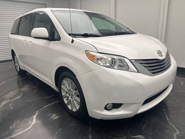 2014 Toyota Sienna XLE