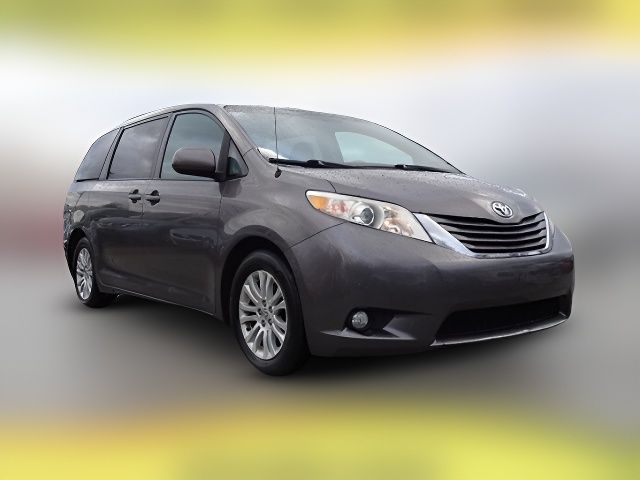 2014 Toyota Sienna 