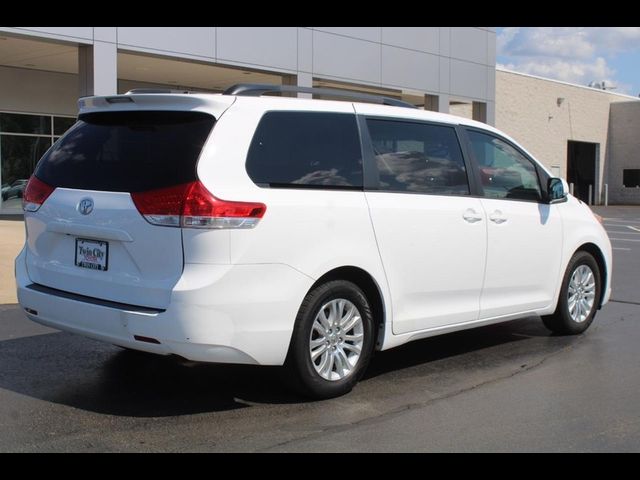 2014 Toyota Sienna XLE