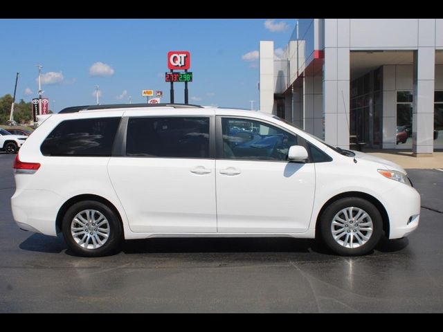 2014 Toyota Sienna XLE