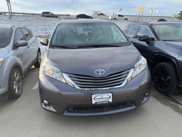 2014 Toyota Sienna XLE