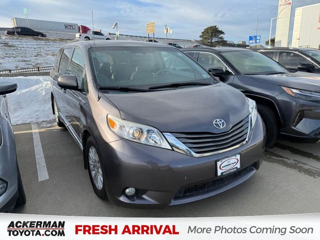 2014 Toyota Sienna XLE