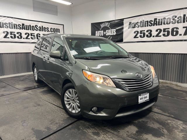 2014 Toyota Sienna 