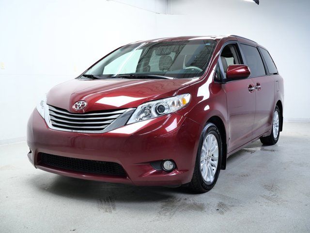 2014 Toyota Sienna XLE