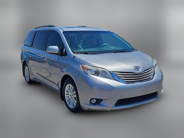 2014 Toyota Sienna XLE