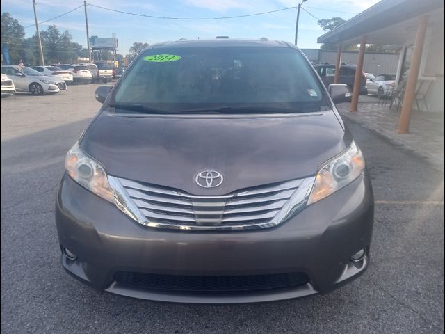 2014 Toyota Sienna 