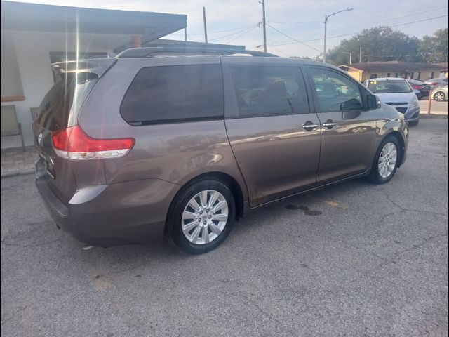 2014 Toyota Sienna 