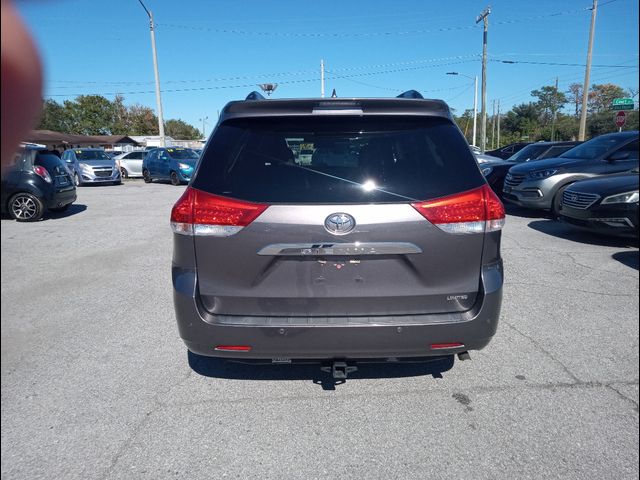 2014 Toyota Sienna 