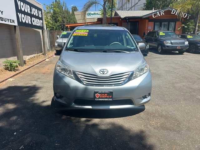 2014 Toyota Sienna 
