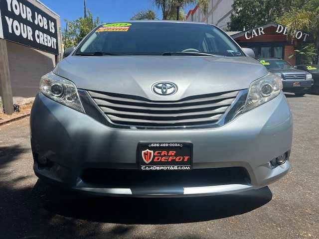 2014 Toyota Sienna 