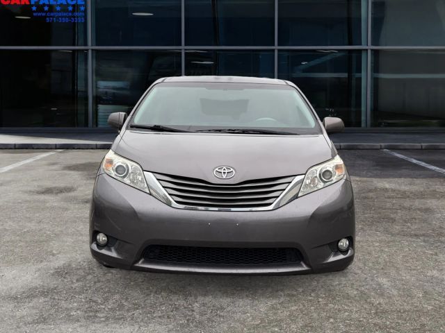 2014 Toyota Sienna XLE