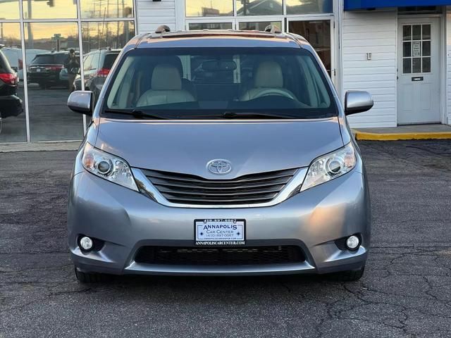 2014 Toyota Sienna XLE