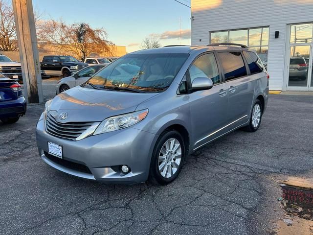 2014 Toyota Sienna XLE