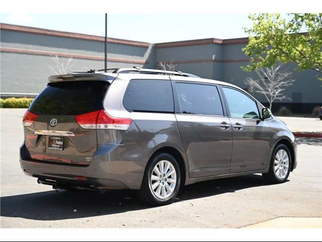 2014 Toyota Sienna XLE