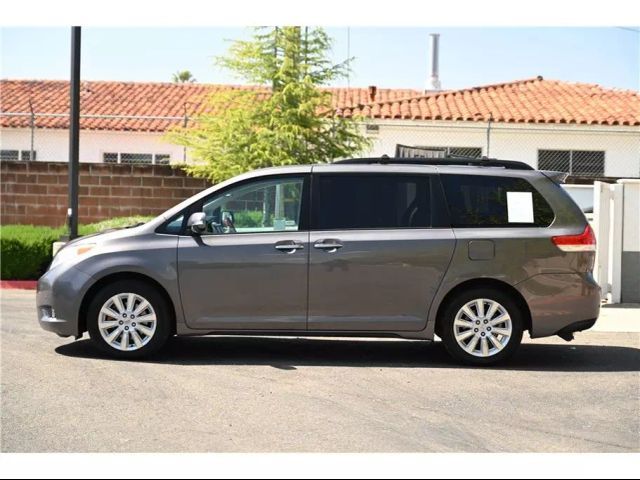 2014 Toyota Sienna XLE