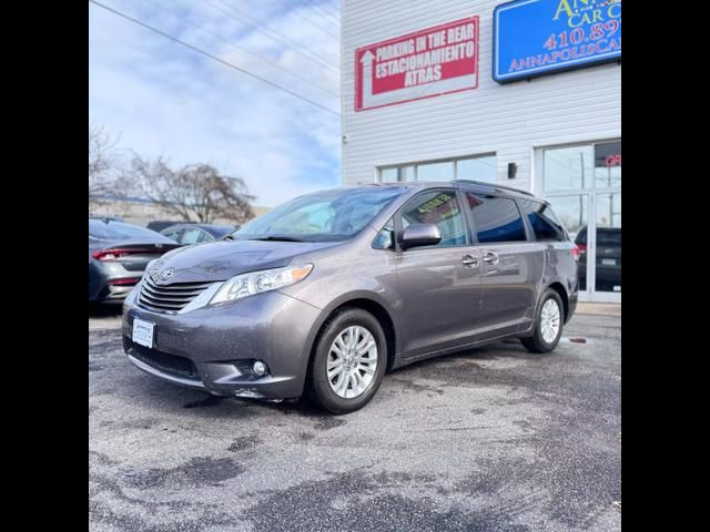 2014 Toyota Sienna XLE