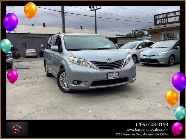 2014 Toyota Sienna XLE