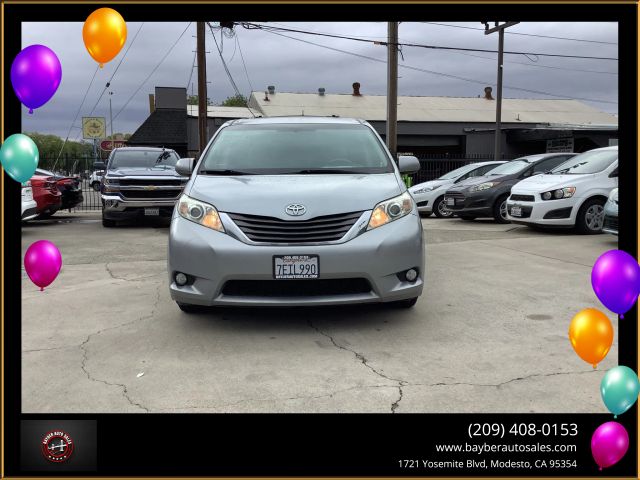 2014 Toyota Sienna XLE