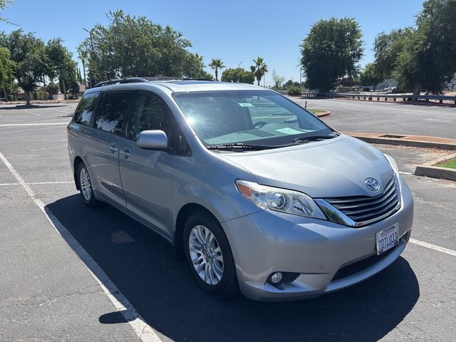 2014 Toyota Sienna XLE