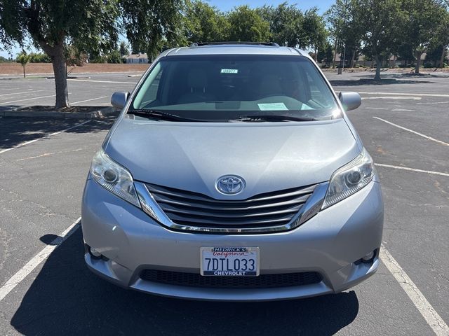2014 Toyota Sienna XLE