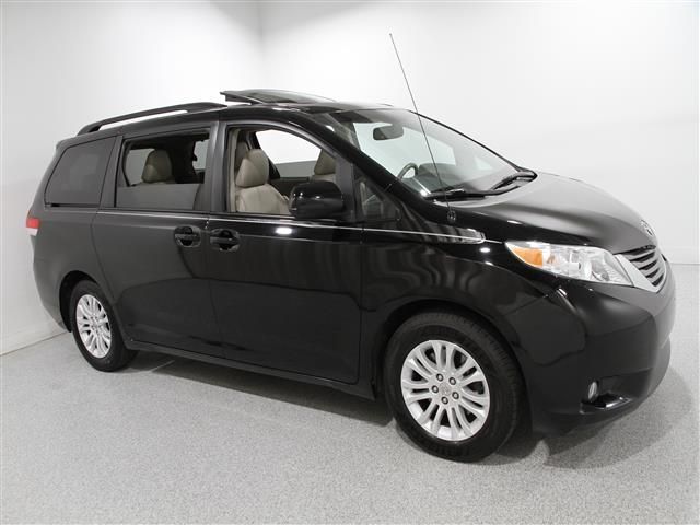 2014 Toyota Sienna XLE