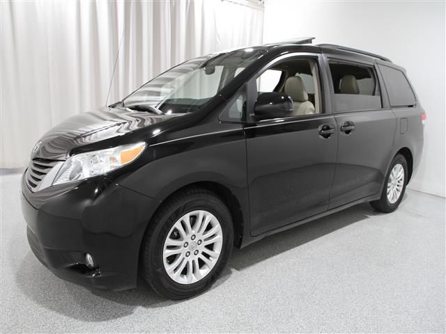 2014 Toyota Sienna XLE