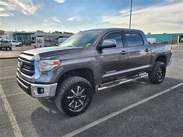 2014 Toyota Tundra SR5