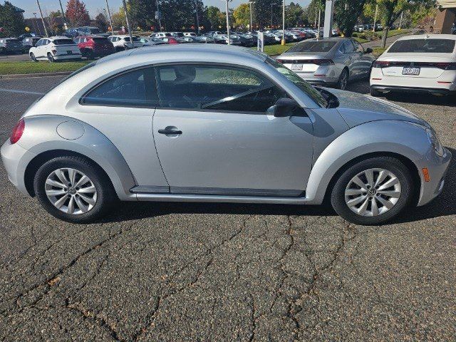 2014 Volkswagen Beetle 1.8T Entry