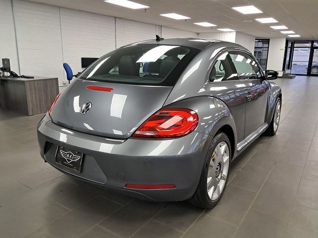 2014 Volkswagen Beetle 2.5L Navigation