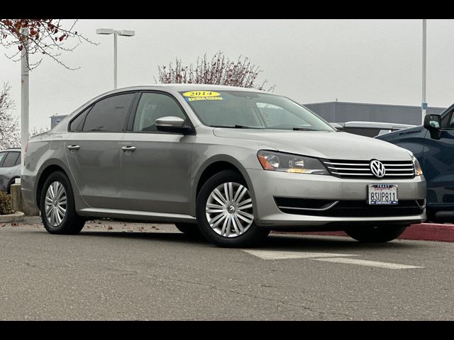 2014 Volkswagen Passat S