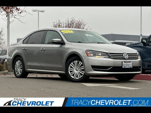 2014 Volkswagen Passat S