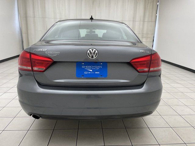 2014 Volkswagen Passat SE