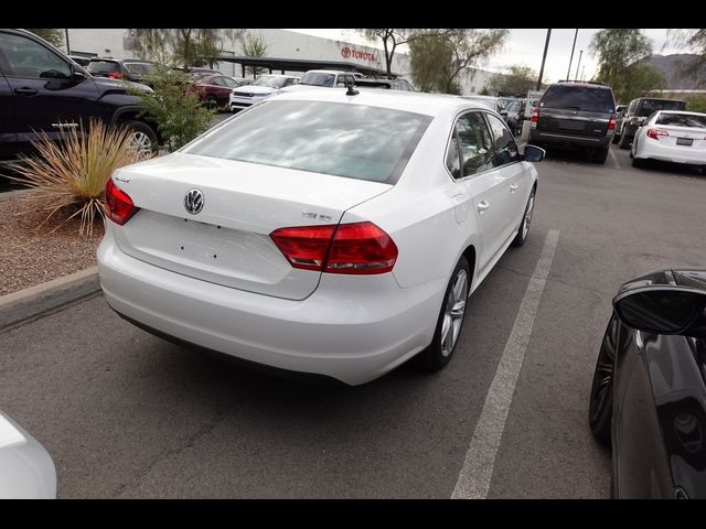 2014 Volkswagen Passat SE