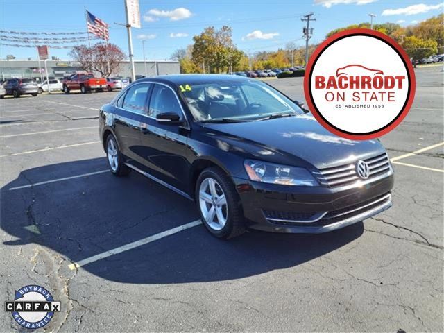 2014 Volkswagen Passat SE