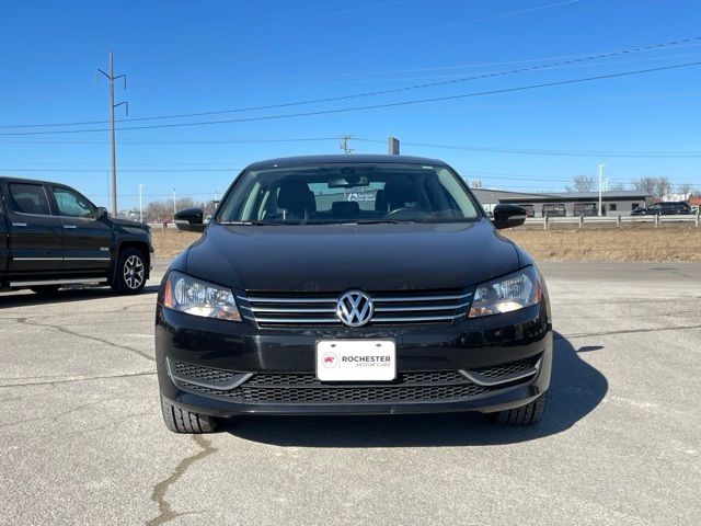 2014 Volkswagen Passat SE Navigation