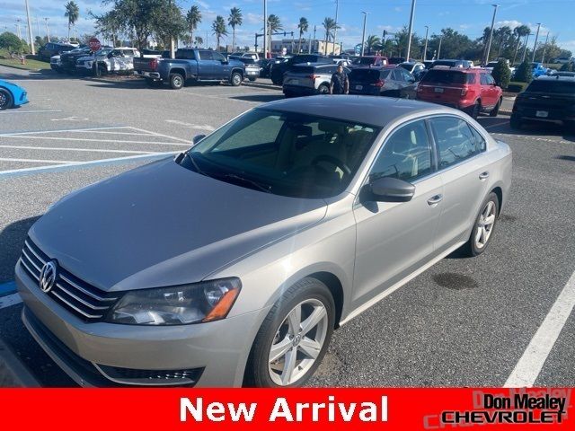 2014 Volkswagen Passat SE