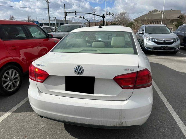 2014 Volkswagen Passat SE