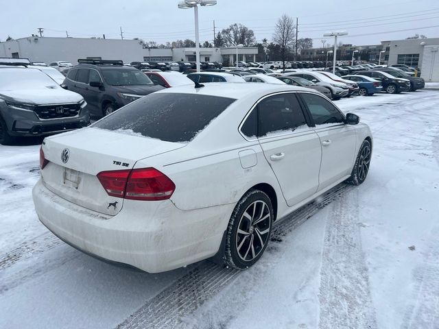 2014 Volkswagen Passat SE